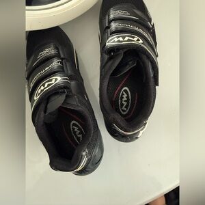 Women’s Black Athletic Spin/cycle shoes with Velcro Straps